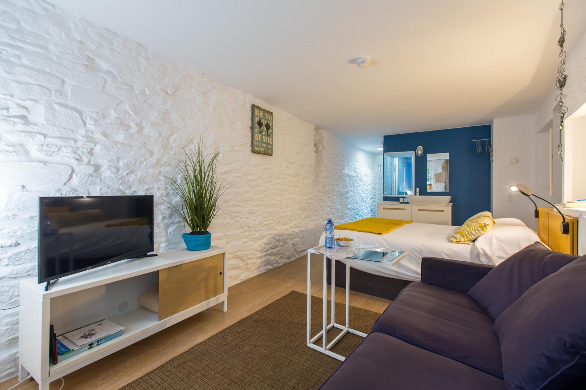 Roompedra Apartamentos Turisticos 圣地亚哥－德孔波斯特拉 外观 照片