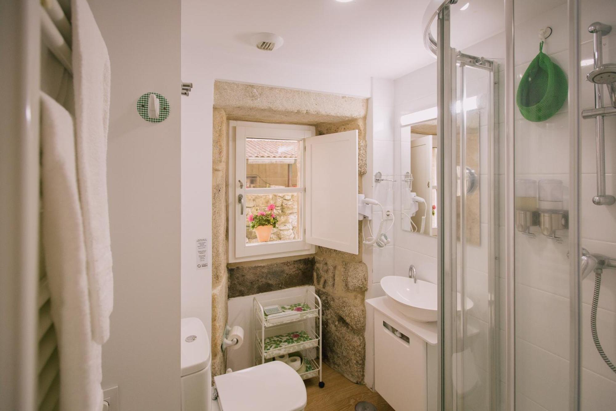 Roompedra Apartamentos Turisticos 圣地亚哥－德孔波斯特拉 外观 照片